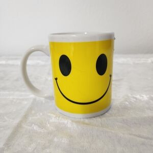 Vintage Yellow Smiley Face Happy Mug Coffee Cup White Ceramic. 90',s